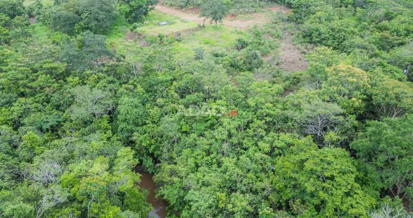 Chácara dos Sonhos com Margem de Córrego Chácara à Venda, 40051 por R$ 500.000 AD24788