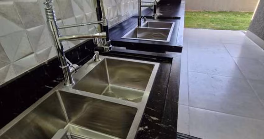 Casa à Venda em Aparecida de Goiânia: 3 Suítes, Área Gourmet e Quintal no Bairro Cardoso Casa de Rua com 3 Quarto(s) e 4 banheiro(s) à Venda, 120 por R$ 490.000 no setor Cardoso Continuaçao IN23992