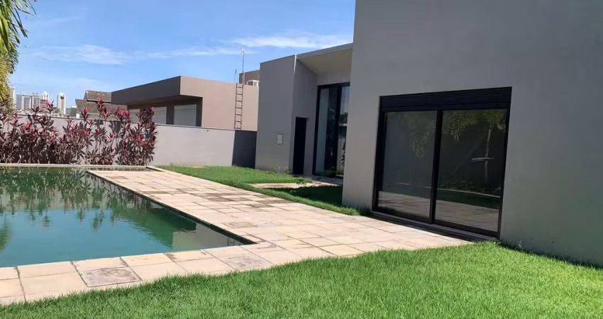Alphaville Cruzeiro  Casa em Condomínio com 4 Quarto(s) e 5 banheiro(s) à Venda, 432.35 por R$ 7.200.000 no setor Residencial Alphaville Flamboyant AX25943