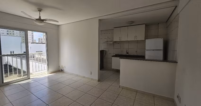 Aluga-se Apartamento com elevador prox. Av do cpa