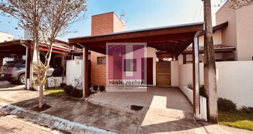 Linda Casa Térrea em Condomínio Fechado com Área de Lazer Completa!