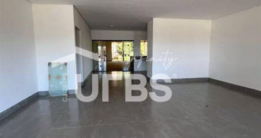 Linda casa no Condomínio Mansões Morumbi - ACEITA PERMUTA