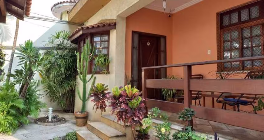 Casa para Venda em São Caetano do Sul, Santa Maria, 3 dormitórios, 3 suítes, 1 banheiro, 4 vagas