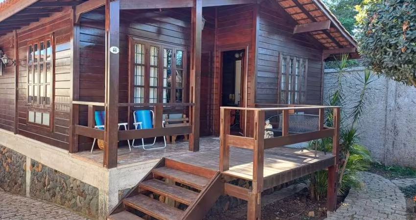 Casa em Santa Quiteria  -  Curitiba