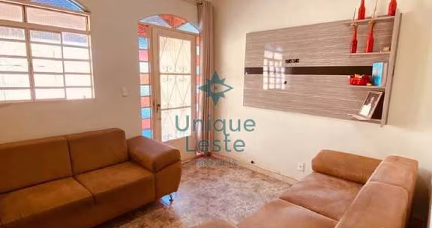 Casa com um excelente espaço no Alvorada