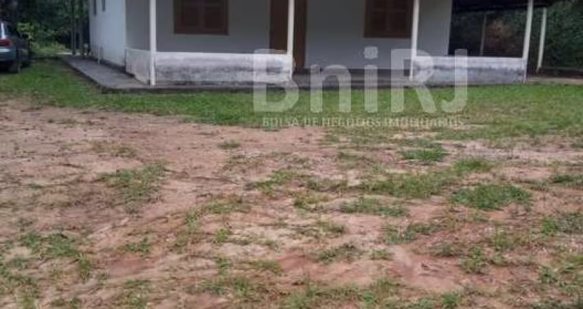 SITIO LOCALIZADO NA POSSE EM PETROPOLIS RJ.