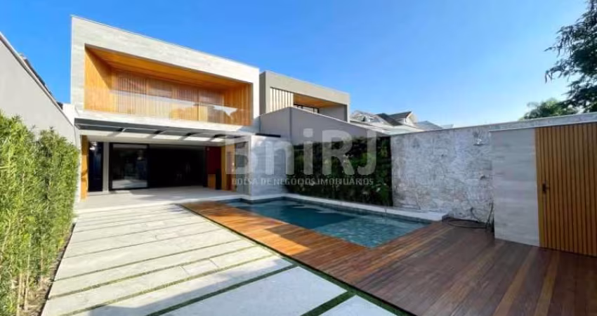 Alto padrão! 1.a locação. Condomínio Rio Mar 9 - 4 suítes + 3.o andar - 490m2- infra privativa - Barra da Tijuca. 4.990.000,00