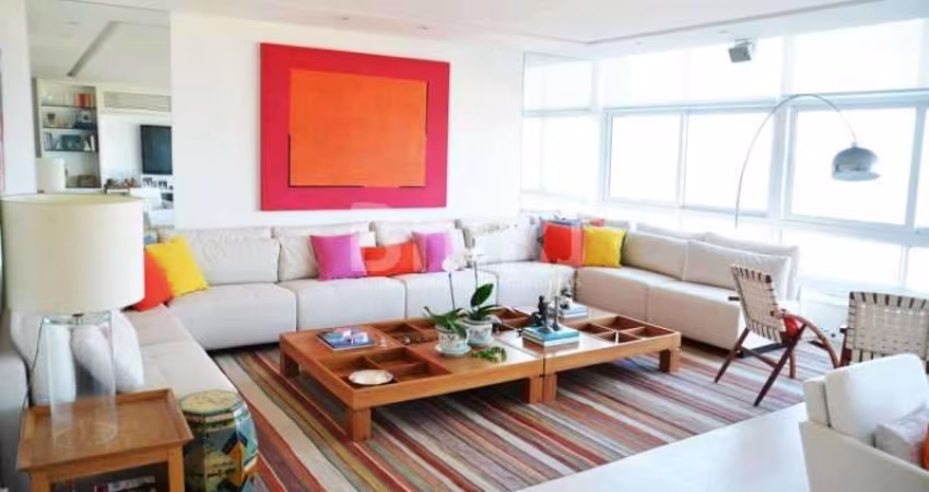Apartamento todo reformado frontal mar