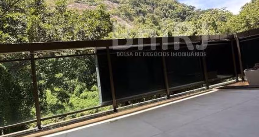 Duplex com Vista indevassada no Baixo JB