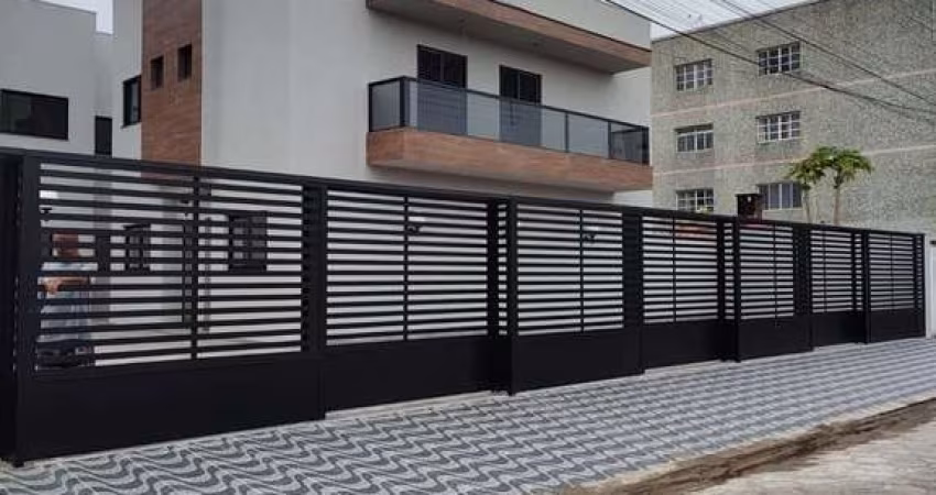 Oportunidade: Casa em Condomínio Fechado com 2 Suítes e Piscina Privativa!