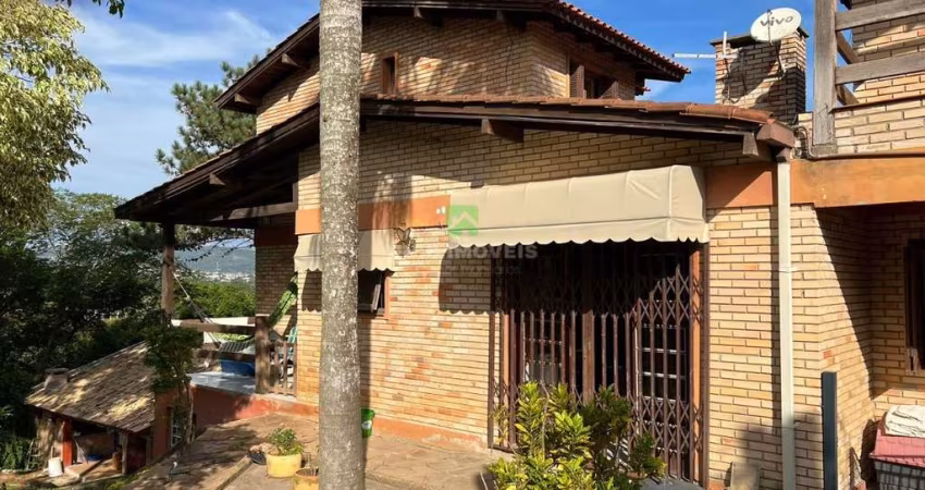 Venda de Sítio de Luxo na Hípica, Porto Alegre-RS: 4 Quartos, 2 Suítes e 1.200m² de Área. Venha Conferir!