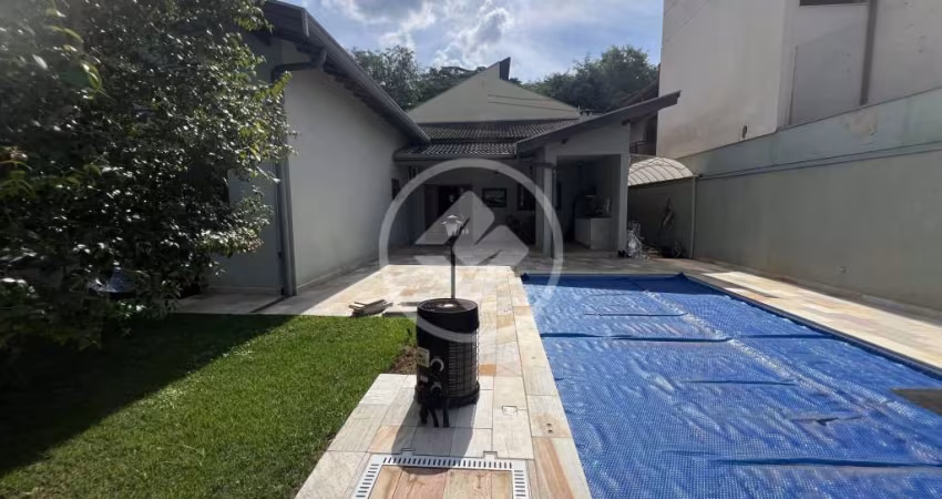 Casa espaçosa,contemporânea com piscina aquecida codigo: 57484