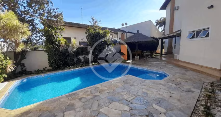 Casa com piscina em Condomínio codigo: 30062