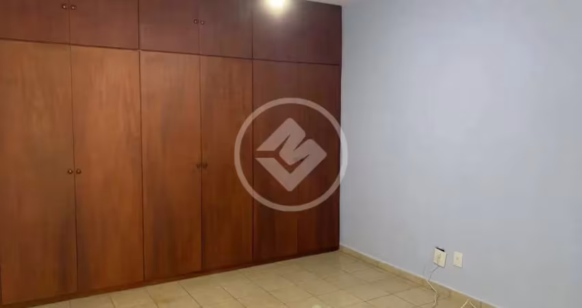 Apartamento no Centro com sacadas,  1 dorm, 1 vaga coberta codigo: 103245
