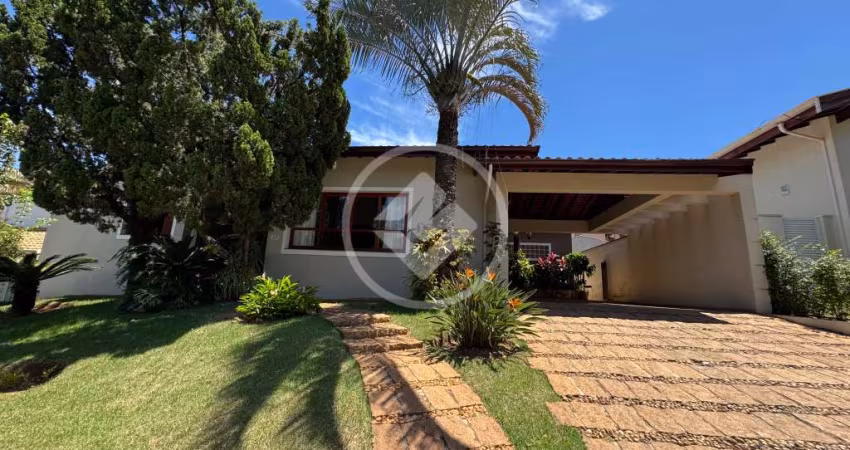 Casa térrea no Condomínio Estância Paraíso, 3 dormitórios/1 suíte, escritório e quintal grande codigo: 107781