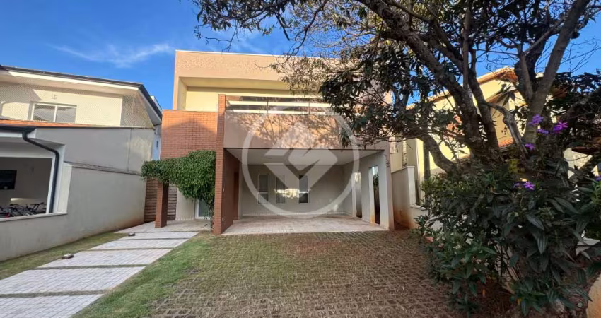 Casa em condomínio com lindo lazer, 3 suítes, escritório e quintal grande. codigo: 106797