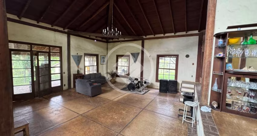 Chácara de 18.000 m2 na região de Barão Geraldo com 2 casas. codigo: 115660