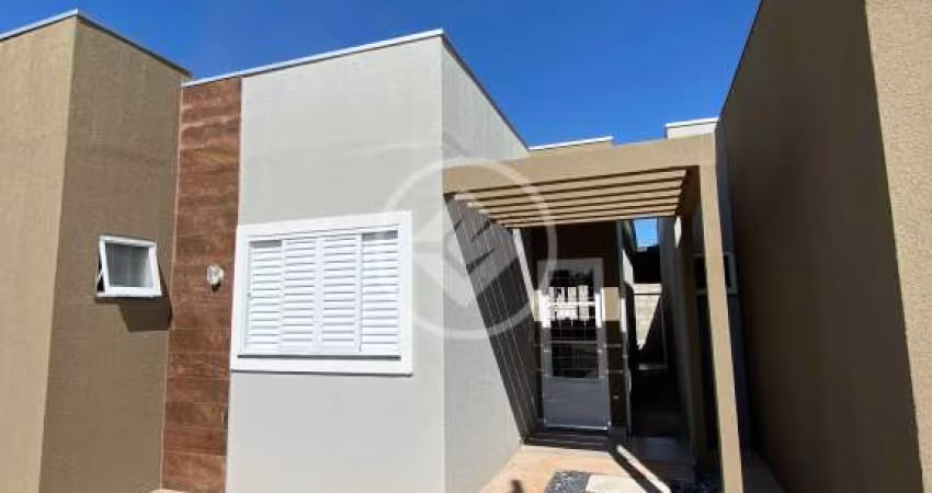 Vende-se Casa recém-construída em Condomínio no Pedra 90 - 125 m² de terreno, 71 m² construídos - 2 quartos sendo 1 suíte - Valor de venda: R$ 390.000,00 codigo: 106277