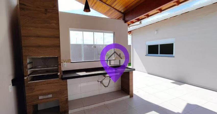 Casa de 210m² em terreno de 348m² em Pouso Alegre. 3 dormitórios (1 suíte), 2 vagas cobertas e amplo quintal