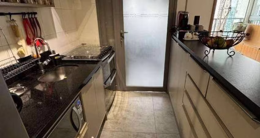 Apartamento com churrasqueira na varanda,,ar condicionado, decorado, 2 dormitórios, 1 vaga fixa