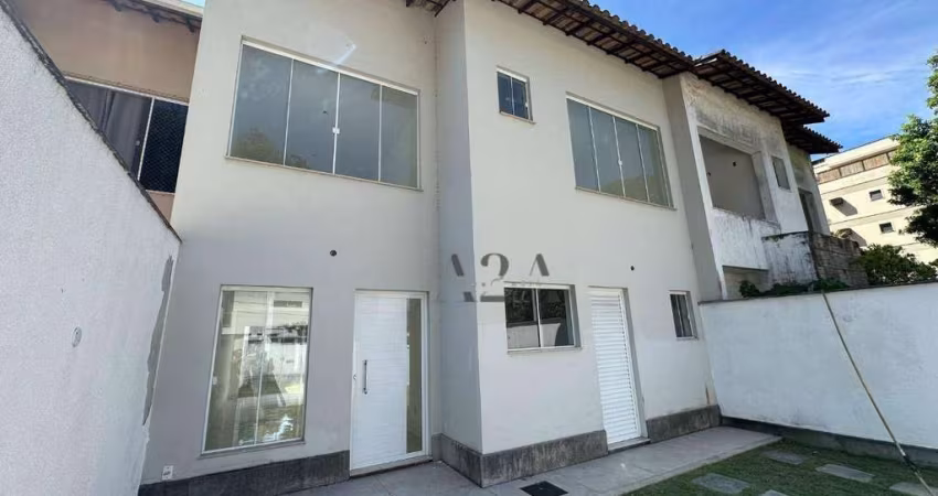 Lindíssima residência em Itacoatiara com 04 suítes
