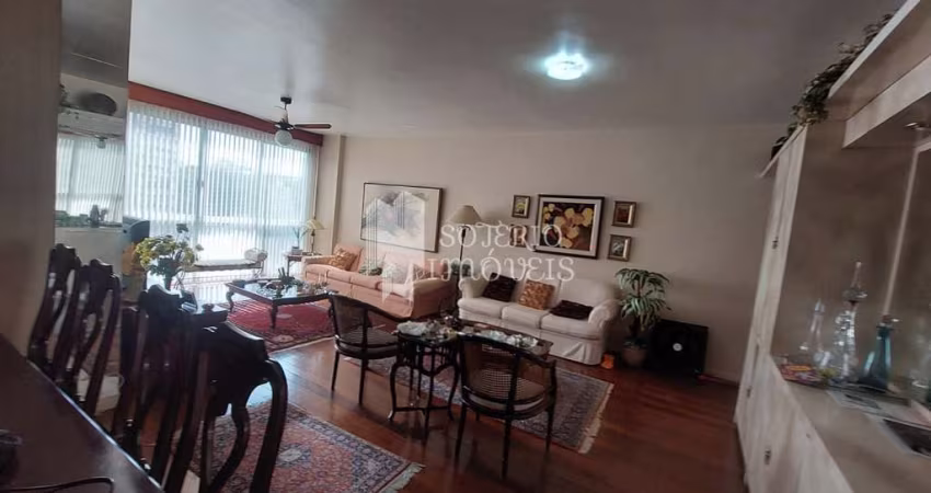 Apartamento á venda na Tijuca com 135m², 4 quartos, 2 vagas, portaria 24h
