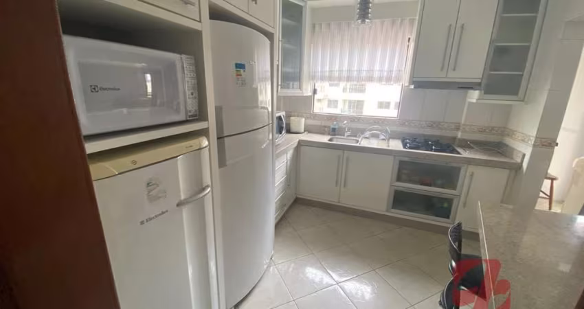 Apartamento em Meia Praia  -  Itapema