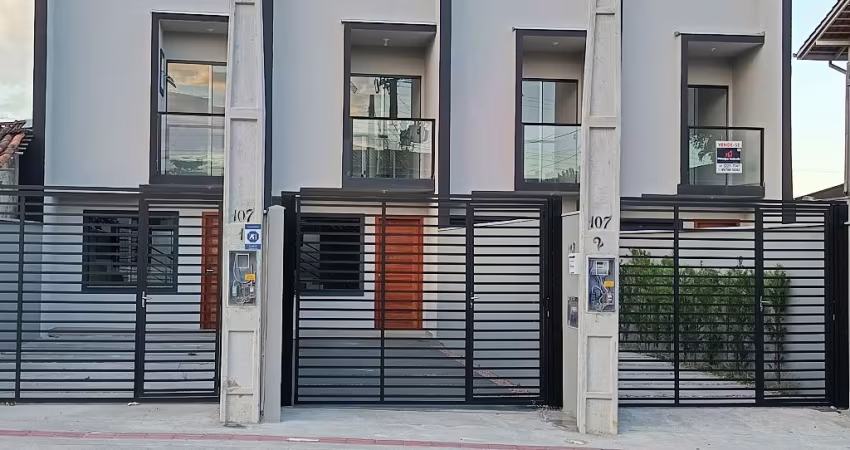 Casa com 2 quartos à venda na Rua São Vicente, 107, Boa Vista, Joinville
