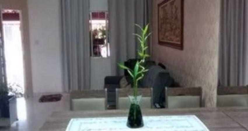 Casa com 3 Quartos e 2 banheiro à Venda, 130m²Santo André São Paulo