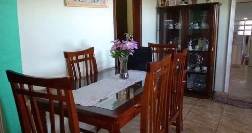 Casa 130m2 , 3 Quartos sendo 1 suite - 3 Vagas - Jardim Alberto Gomes - Itu