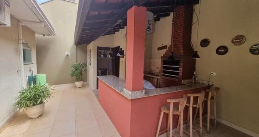 Casa com 3 Quartos e 2 banheiro à Venda, 130m²-Jardim Presidente Dutra - Guarulhos, São Paulo