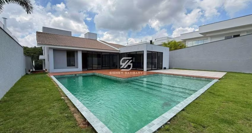 Casa  com 5 suítes e ampla área de lazer no condomínio Fazenda Imperial.