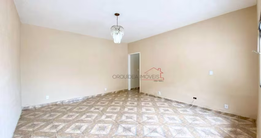 Casa 3 dorms Jardim Maria Estela | Fácil acesso | 4 vagas | Compre alugada | Churrasqueira