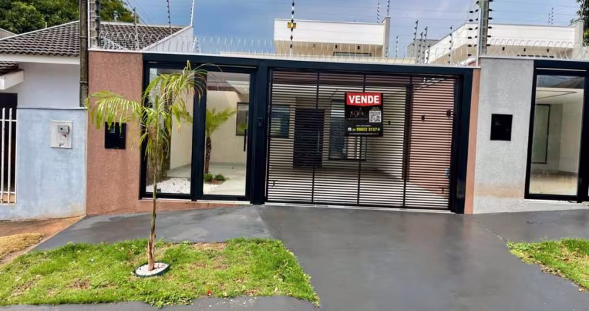 Vende-se Linda Casa Com Piscina no Jardim Alvorada em Maringá