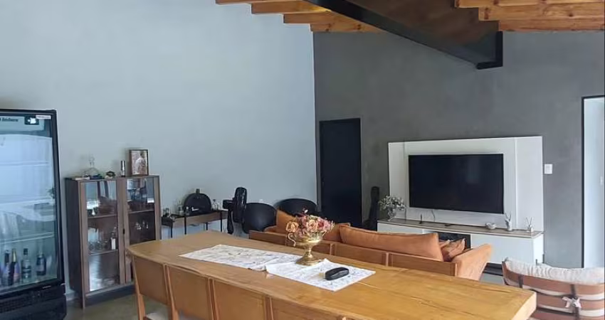 Casa Suíte + 2 Dormitórios Bairro Santos Dumont