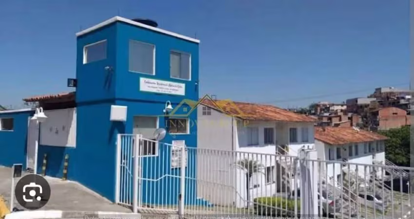 Casa em condomínio para venda com 48m² e 2 quartos.