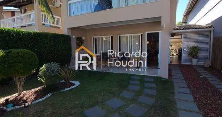 Linda casa em condomínio fechado, em Praia do Flamengo!