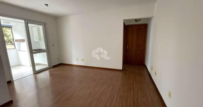 Apartamento de 3 dormitórios com suíte sacada e churrasqueira, na Tristeza.
