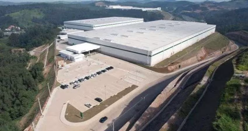 O galpão/depósito/armazém GLP Bandeirantes 10.052m² 13 docas