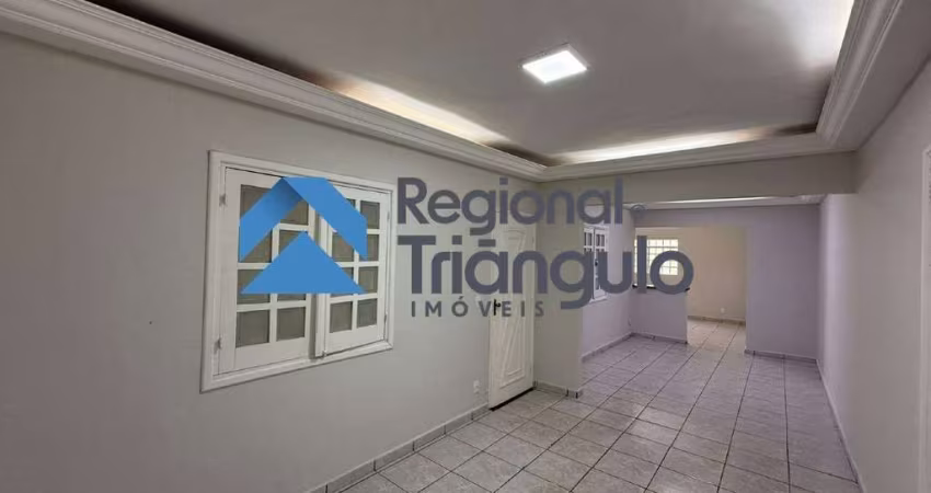 Casa a Venda no Bairro Abadia