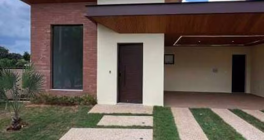 Casa térrea no Condomínio Granja Olga