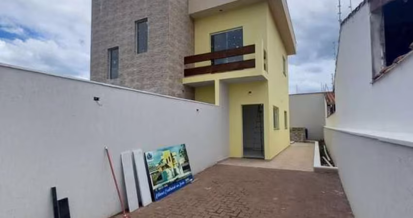 CASA COM PISCINA