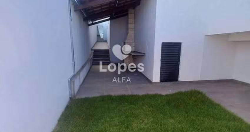 Linda Casa à Venda no Residencial Imperial – 3 Quartos, Área Gourmet