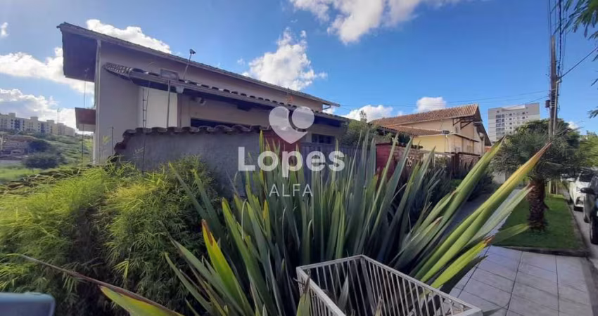 Casa à venda em Barbacena, Ibiapaba, com 5 quartos, 257,41m²