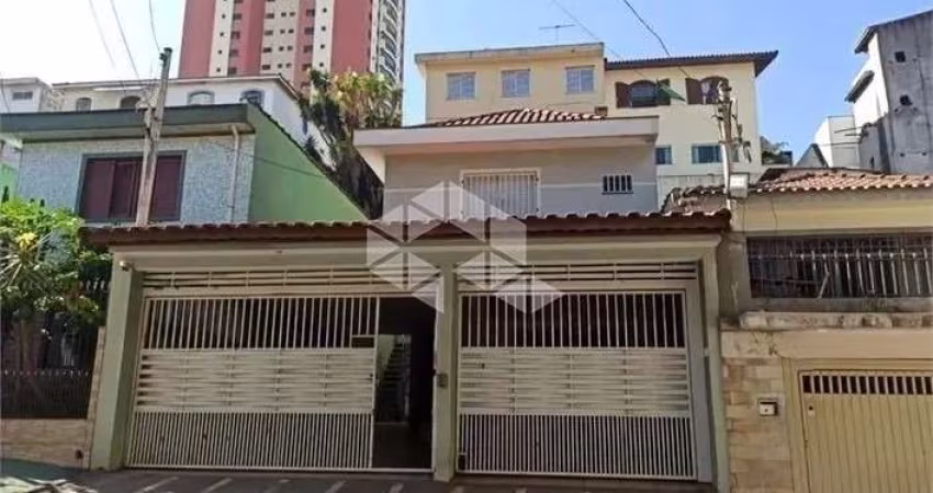 Sobrado com 4 Quartos e 5 banheiros à Venda, 152 m²