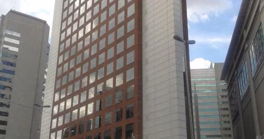 Sala comercial para locação na Vila Olímpia, São Paulo-SP: 4 salas, 4 banheiros, 6 vagas e 373,80m²!