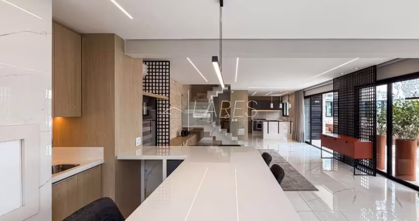 Cobertura com 258 m², 3 quartos sendo 3 suítes à venda no bairro Bigorrilho.