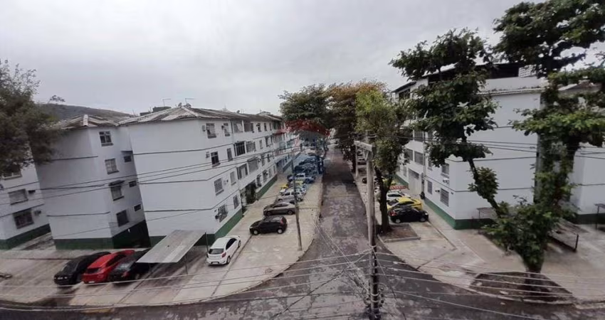 Apartamento com 2 quartos em Cascadura, Rio de Janeiro.