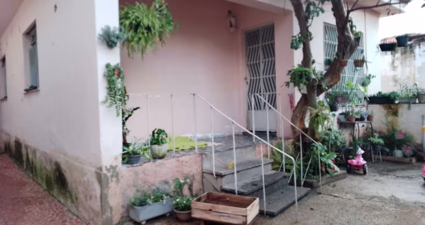 RUDGE RAMOS - CASA TÉRREA COM 2 DORMITÓRIOS E 2 VAGAS