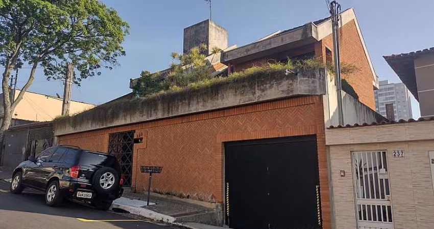 SOBRADO AMPLO 4 SUITES 3 VAGAS PISCINA SALÃO FESTAS SAUNA SECA E ÚMIDA 3 VAGAS COBERTAS